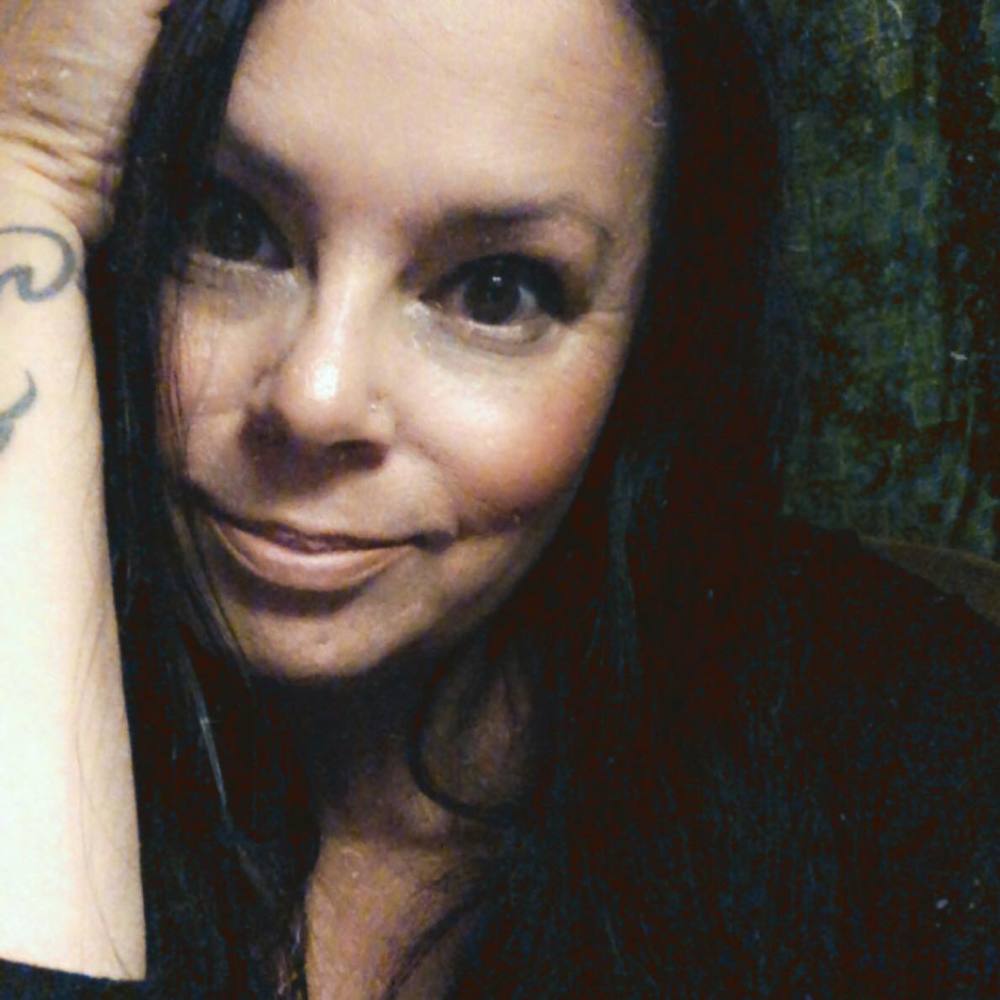 Meet your Posher, Robyn elizabethann